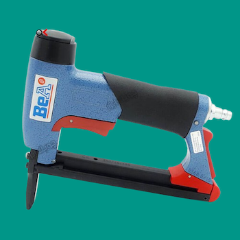 منگنه کوب نوک بلند (نوک کلاغی) 